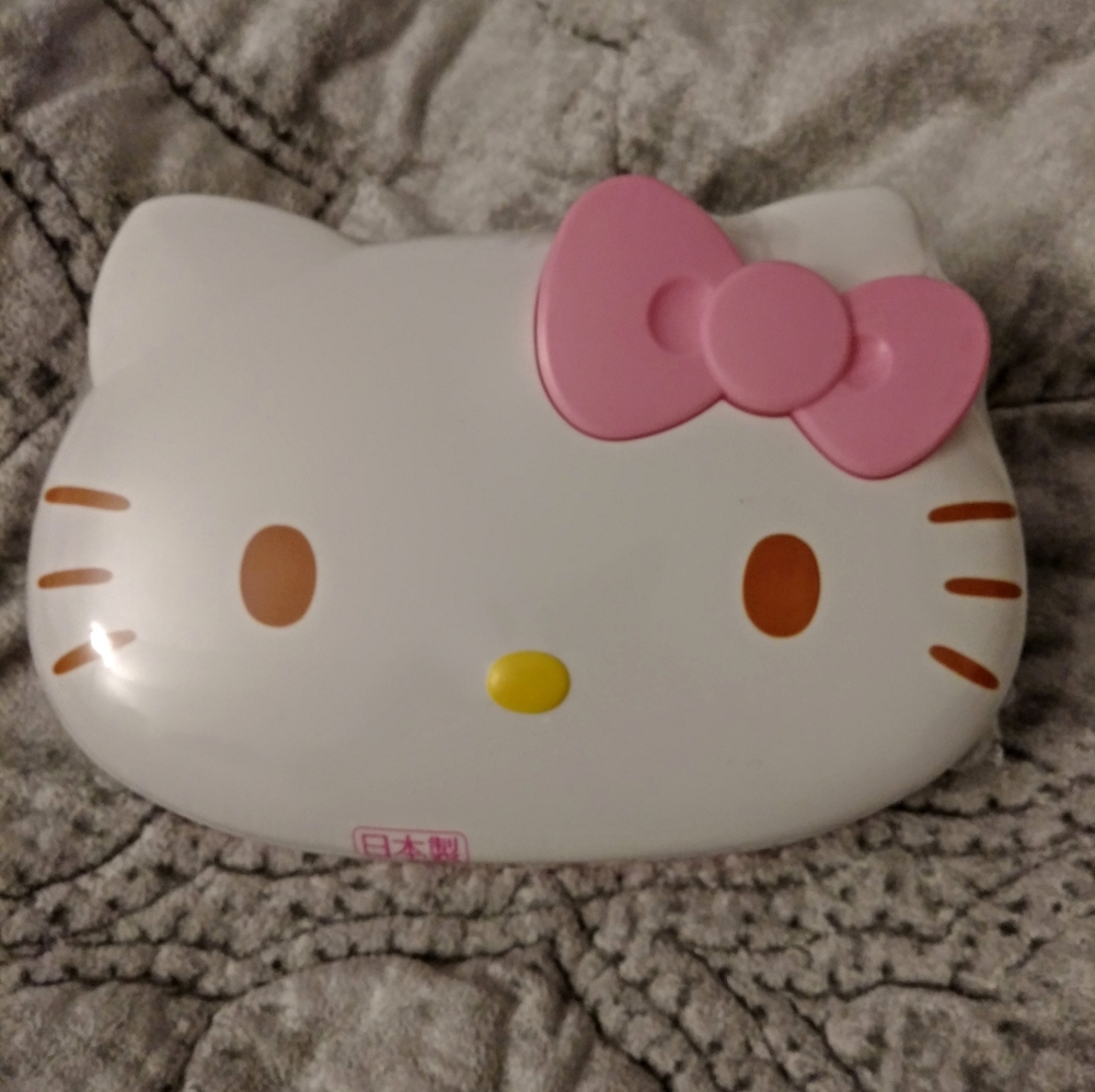 Hello Kitty wet wipe container